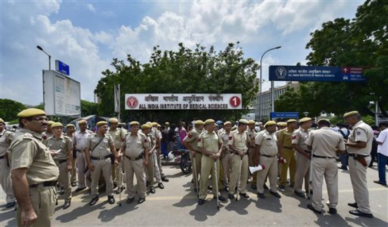Tight security arrangements at All India Institute of Medical Sciences (AIIMS), where the former prime minister Atal Bihari Vajpayee is being treated, in New Delhi on Thursday, August 16, 2018. Vajpayee's condition is critical and he continues to be on an advanced life-support system. (Photo: PTI)