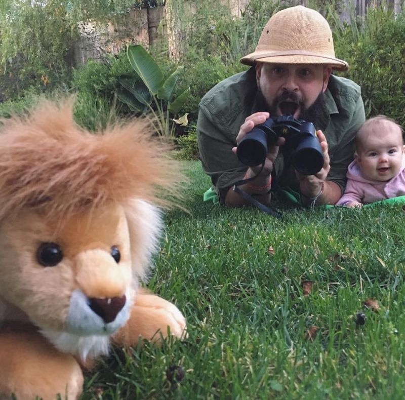 Zoe and Sholom on a safari (Photo: Facebook)