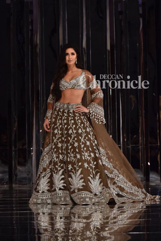 Salman, Katrina look beautiful as Manish's showstoppers, make us excited for Bharat