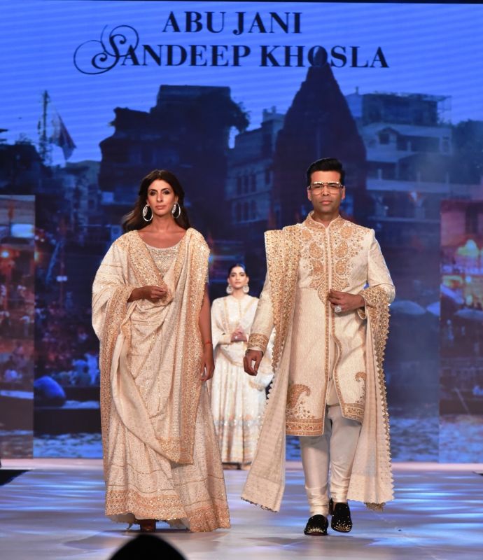 Shweta Bachchan Nanda and Karan Johar at the 14th Annual 'Caring with Style'. (Photo: File)
