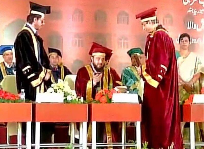 Shah Rukh conferred with honorary doctorate by Maulana Azad National Urdu University