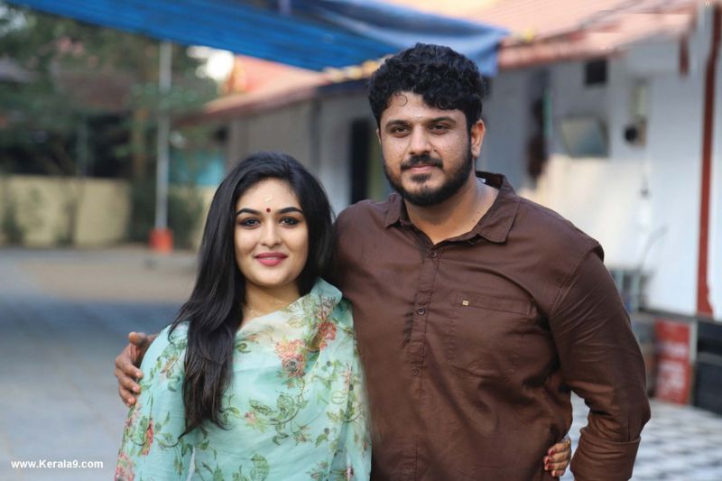 Prayaga and Bibin in Oru Pazhaya Bomb Kadha.