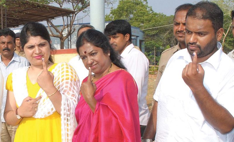  Congress candidate Geetha Mahadevprasad after voting at Halahalli in Gundlupet taluka.