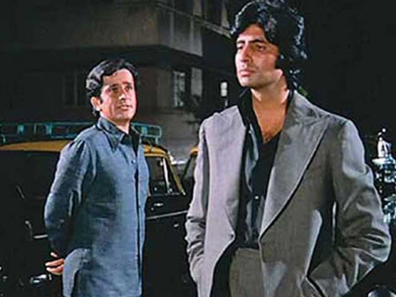 Amitabh Bachchan and Shahi Kapoor in Deewar