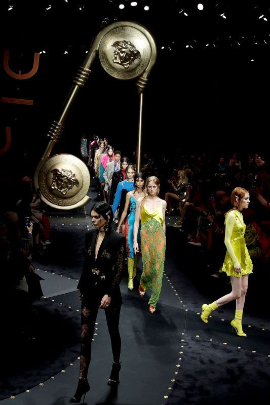 The eclectic mix of colours, inspired by the 1970s, dominated the Versace runway at Milan Fashion Week 2019. (Photo: AP) 