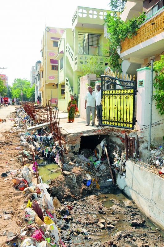 The incomplete work has left the area in a mess, residents complained. (Photo: DC)