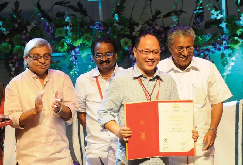 Die Beautiful producer receives Special Jury Mention Award for its actor Paolo Ballesteros. Chief Minister Pinarayi Vijayan looks on	(Photo: DC)