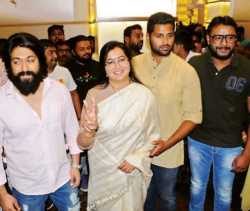 800px x 674px - Will contest from Mandya seat as independent candidate, says Sumalatha  Ambareesh