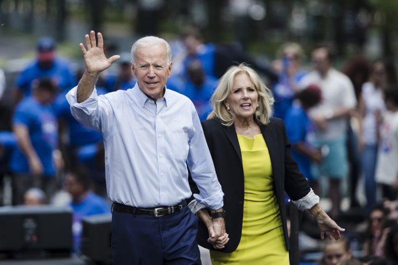Democratic presidential candidate, former Vice President Joe Biden accompanied by his wife Jill waves during a campaign rally at Eakins Oval in Philadelphia, Saturday, May 18, 2019. (AP Photo/Matt Rourke) 