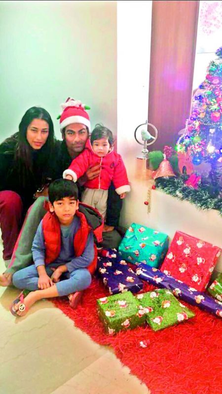 Mohammad Kaif celebrating Christmas with his family.