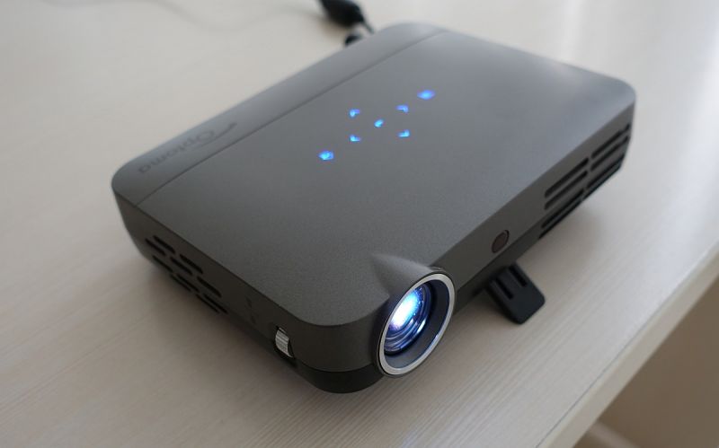 Optoma ML330 projector 