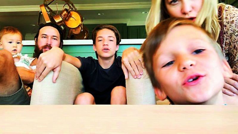 Kate shared an adorable video of herself, her children and boyfriend Danny Fujikawa wishing her brother Oliver Hudson a happy 43rd birthday.