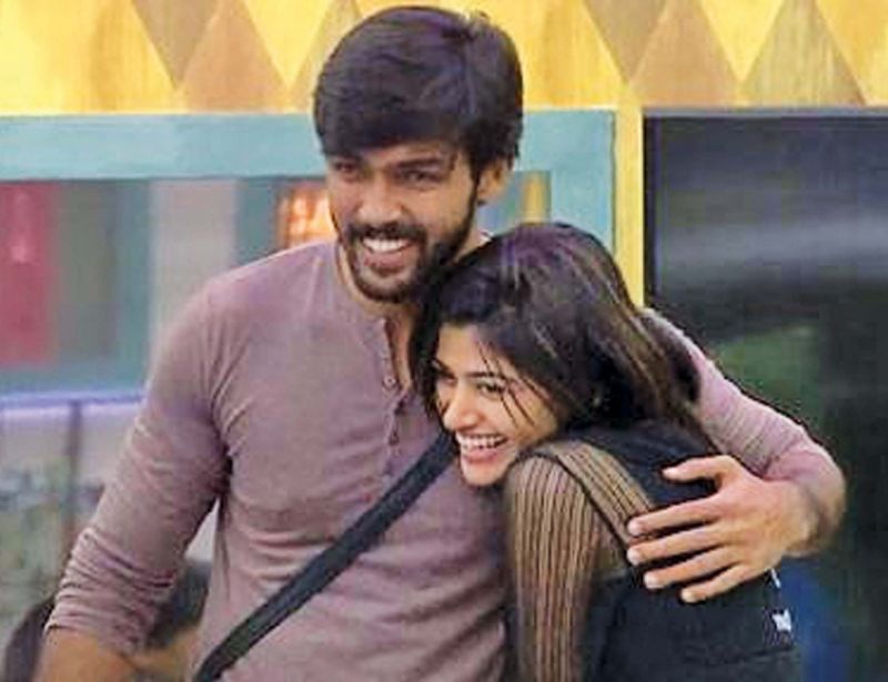 Arav-Oviya dealt with the similar kind of mental stress in the first season and Arav had to really work hard to win the title.