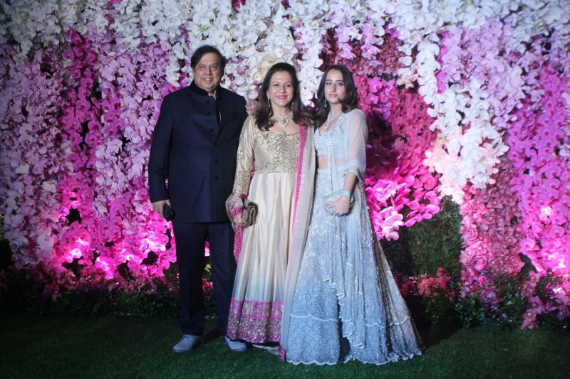 David Dhawan with wife Karuna Dhawan and Varun Dhawan's girlfriend Natasha Dalal. (Photo Courtesy: Mrugesh Bandiwadekar)