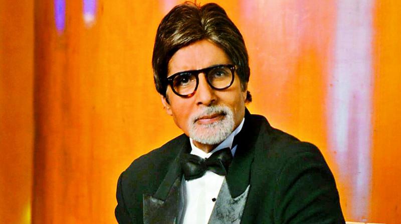 Amitabh Bachchan to give this much share of his property to Abhishek and Shweta; read