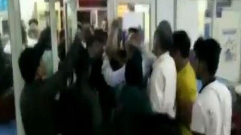 Locals create ruckus at Delhi Hospital over rape of 4-year-old