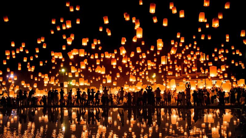 Thailand: Yee Peng festival fills sky with light