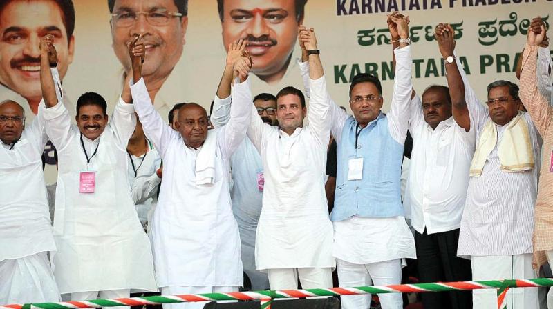 Bengaluru: Congress, JD(S) give clarion call to oust Modi at show of unity