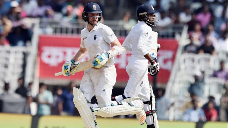 Liam Dawson and Adil Rashid put up 108-run stand to power England to 477-run total in the first innings of the fifth and final Test against India. (Photo: PTI)