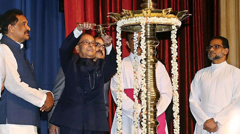 Youngsters should expand their horizons: Pranab Mukherjee