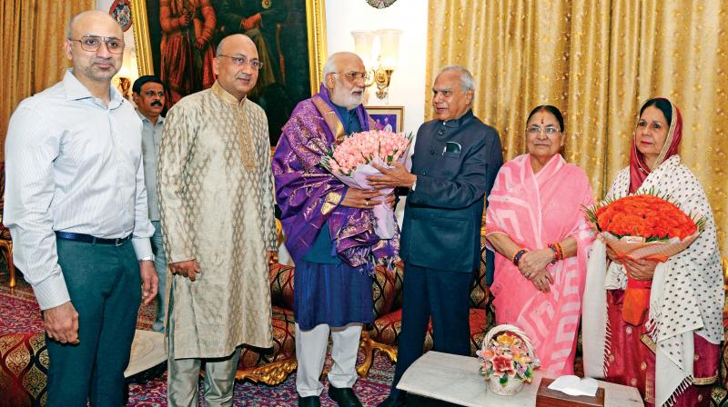 Governer wishes Prince of Arcot bon voyage on Haj