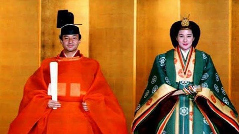 Japanese Emperor crowned in elaborate ceremony