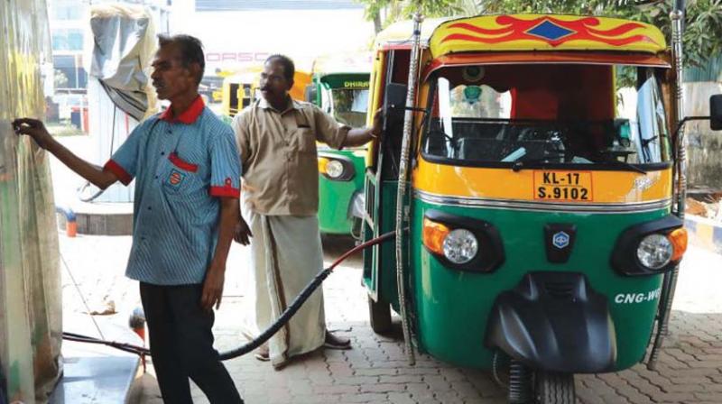 Kochi: CNG vehicles crowd, but no new filling stations