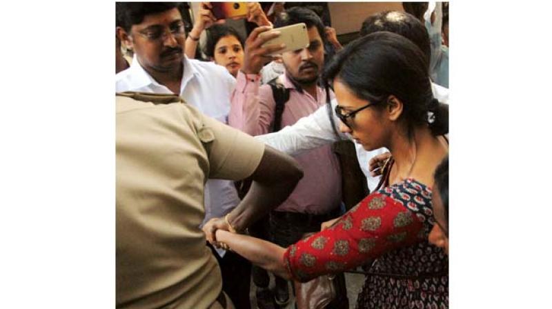 File photo of Sruthi Hariharan on her way to file the police complaint (Photo:KPN)