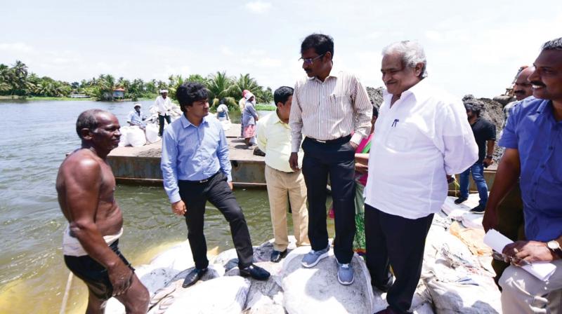 Alappuzha: Central team visits flood-hit Apy