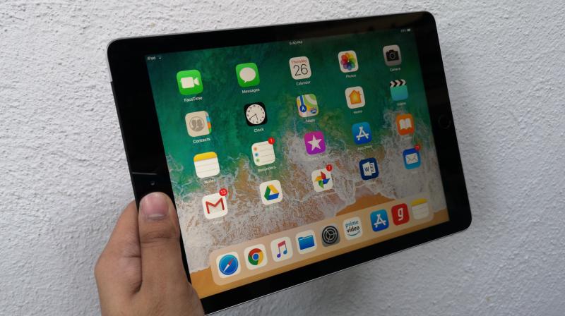 Hysterisk morsom der hovedpine Apple 9.7-inch iPad 6th generation review: An iPad Pro for the budget  conscious
