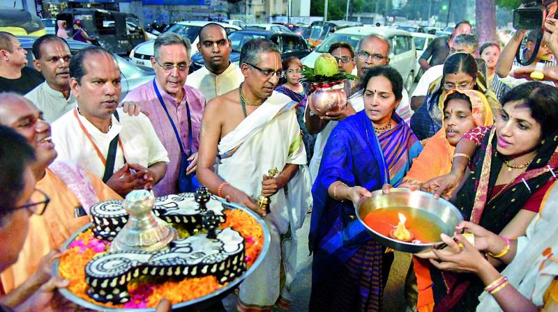 Ford to raise funds for ISKCON temple