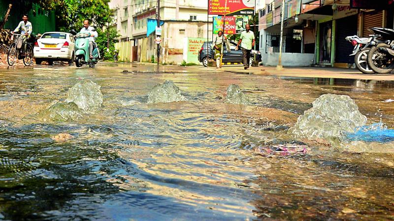 Rain in withdrawal mode in Hyderabad, spells continue