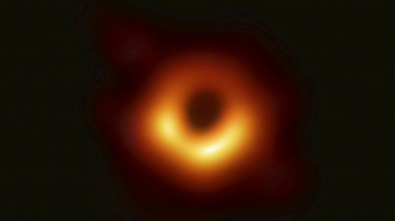 Hawaii university professor names black hole \Powehi\