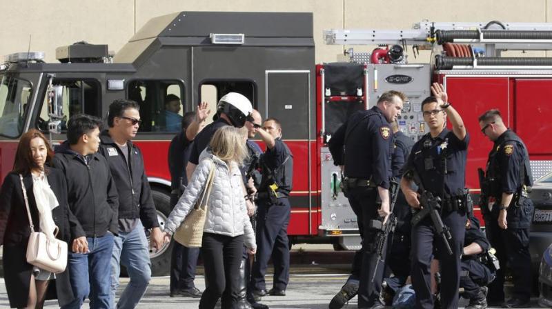 4 injured in San Francisco-area shopping mall shooting