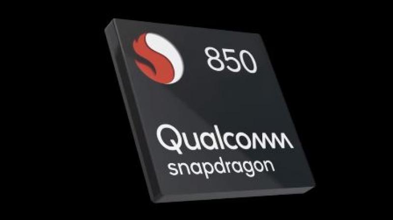 The Snapdragon 850 Mobile Compute Platform is designed to support many sought-after smartphone features in the PC and to stay connected to LTE or Wi-Fi so users can receive notifications and have their data virtually always synced on the go.