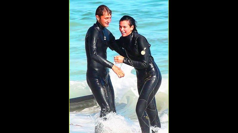 A surfing date for Dua Lipa and Anwar Hadid