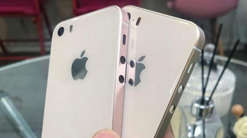 A leaked render of the rumoured iPhone SE 2 from a casemaker, which shows a glass body similar to iPhone 8 but in a iPhone SE form factor. (Photo: Weibo)