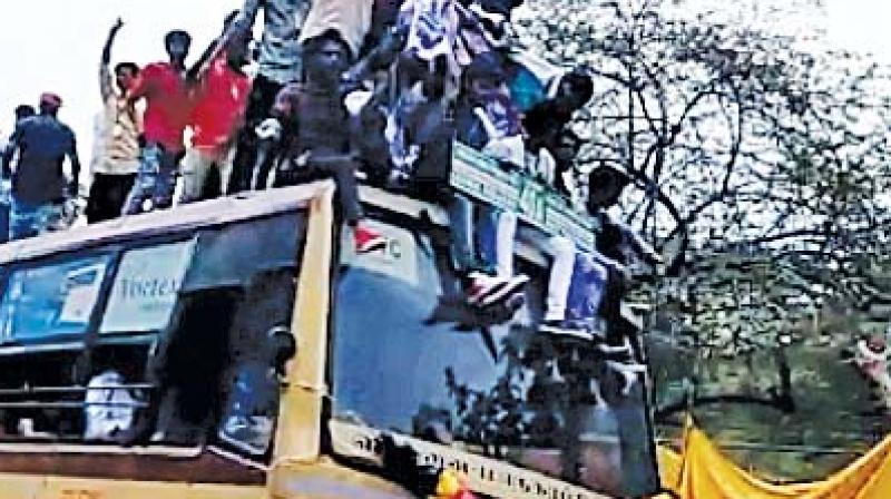 Chennai: More than 20 students held for creating ruckus on buses