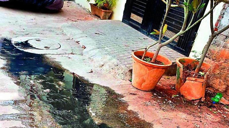 TRS MLAs grill own government over deplorable condition of roads