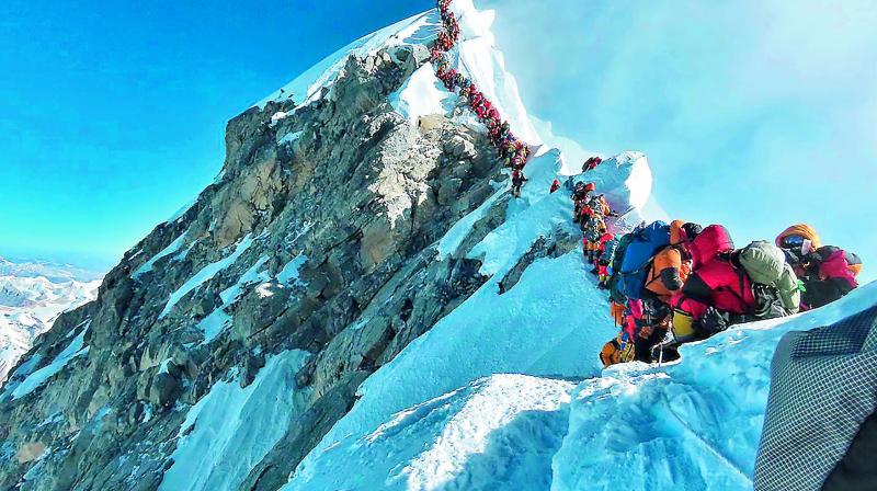 Traffic jam at summit, no entry put up for Mount Everest