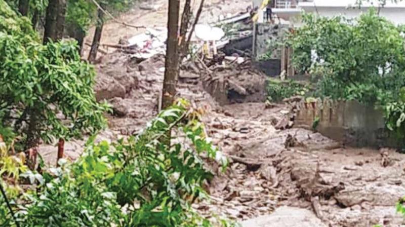 40 feared trapped in landslide at Wayanad