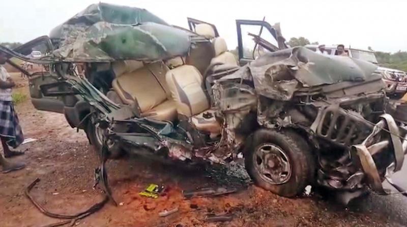 3 killed, 4 hurt in car-lorry collision near Ariyalur