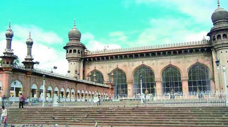 Hyderabad: Muffakham Jah satisfied with Macca Masjid work