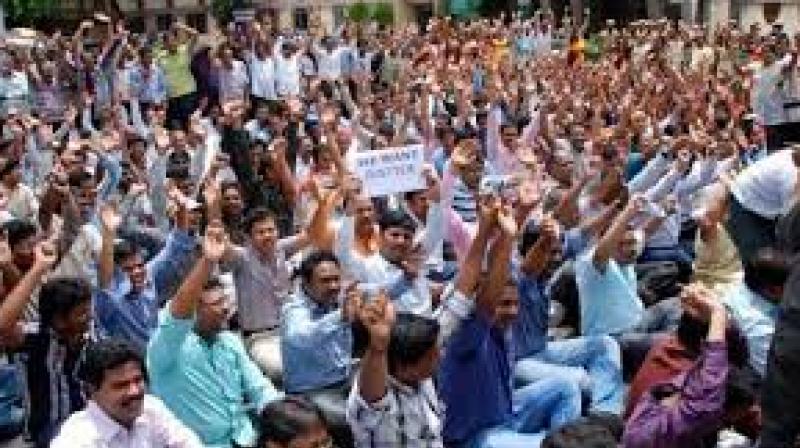 Chennai: Longest human chain stir against hydrocarbon project on June 12