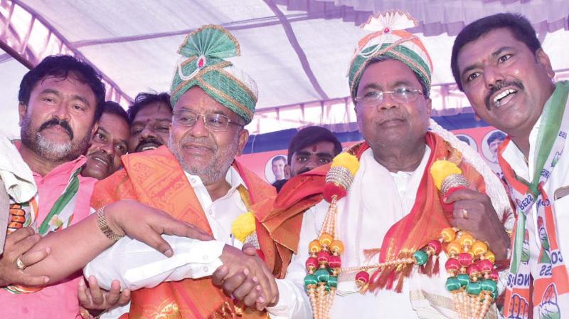 Former CM Siddaramaiah and GT Devegowda during Lok Sabha election campaign in Mysuru on Sunday 	(Photo: KPN)
