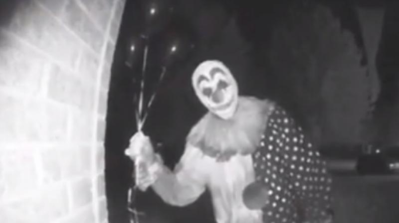 Pennywise: Creepy footage of clown on homes doorstep takes internet by frenzy