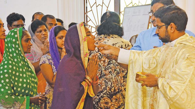 Sri Lankan Catholic church to continue Sunday Mass on TV
