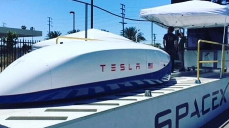 tesla Hyperloop pod (Photo: Instagram/ElonMusk)