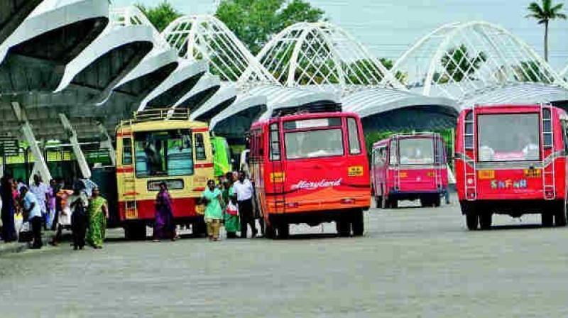 Telangana State Road Transport Corporation (TSRTC) operated buses are continuing to obstruct vehicular traffic with many of its drivers stopping the vehicles on the middle of the road instead of bus bays. (Representational image)