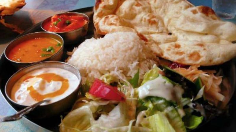 Hyderabadi sets new record for serving food to over 3,000people